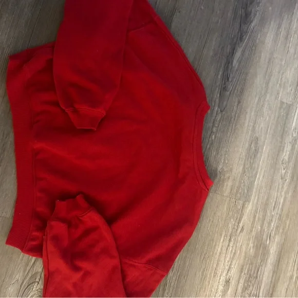 H&M Red Grinch Graphic Sweatshirt size 12/14 - Picture 4 of 4